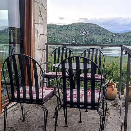 Holiday Home Haustor With Skadar Lake View Podgorica Extérieur photo