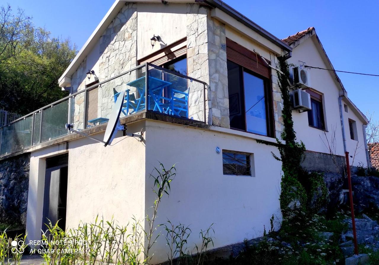 Holiday Home Haustor With Skadar Lake View Podgorica Extérieur photo