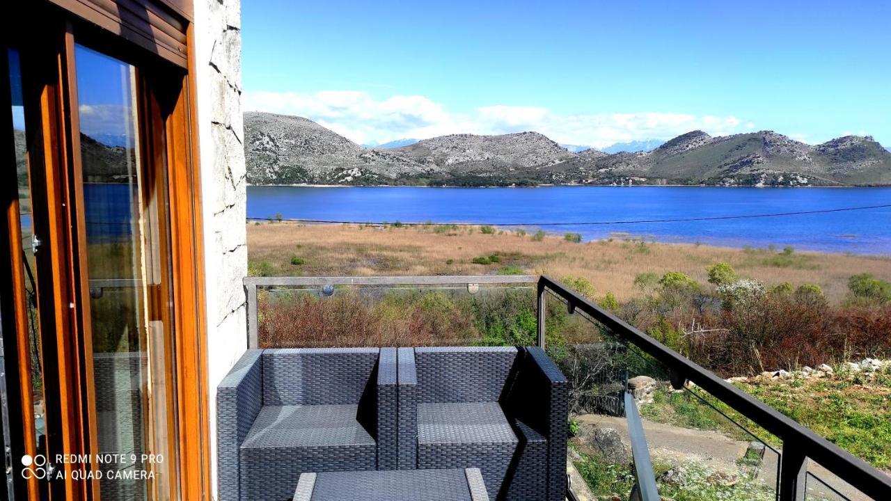 Holiday Home Haustor With Skadar Lake View Podgorica Extérieur photo