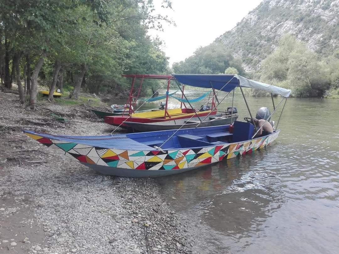 Holiday Home Haustor With Skadar Lake View Podgorica Extérieur photo