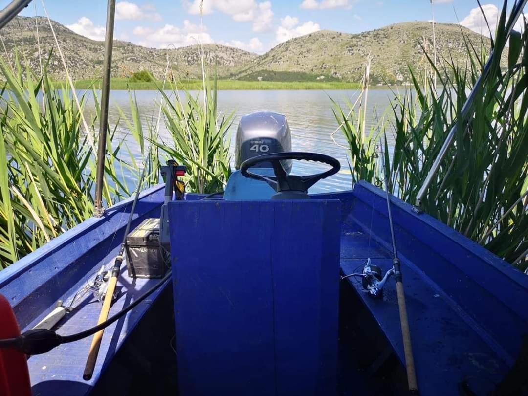 Holiday Home Haustor With Skadar Lake View Podgorica Extérieur photo