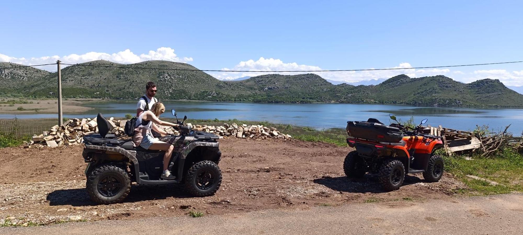 Holiday Home Haustor With Skadar Lake View Podgorica Extérieur photo