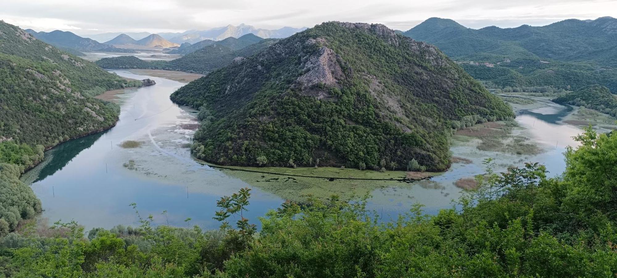 Holiday Home Haustor With Skadar Lake View Podgorica Extérieur photo