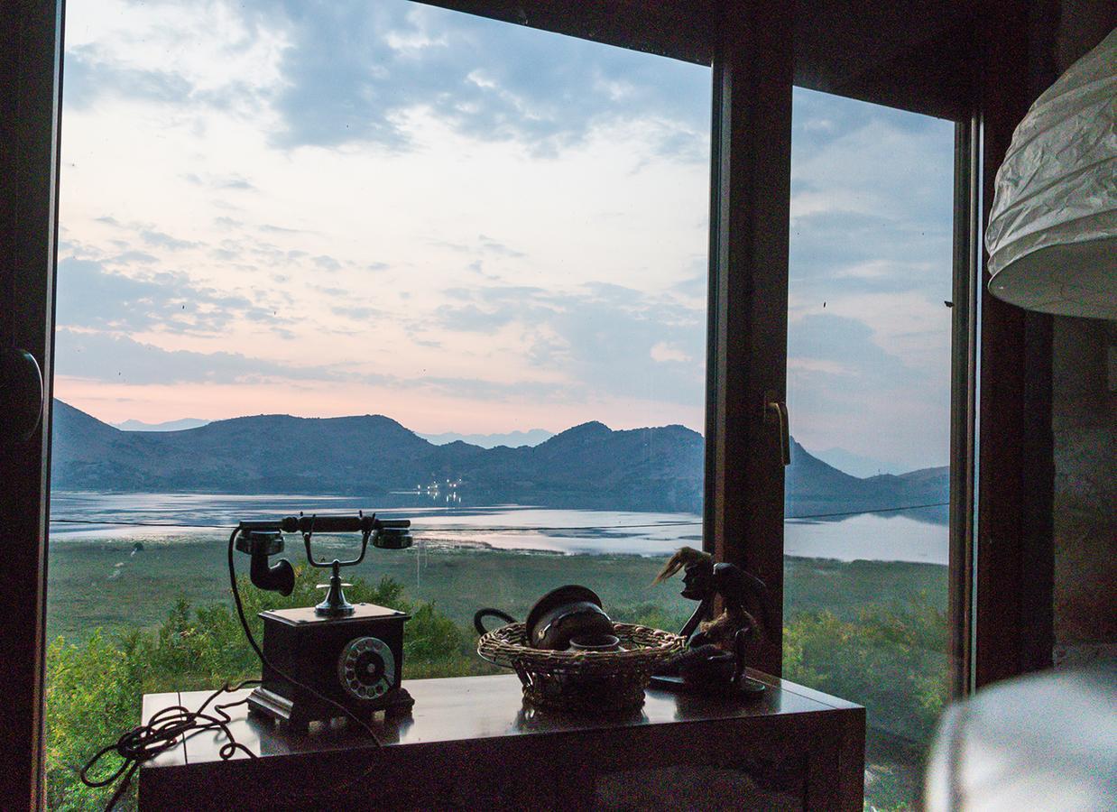Holiday Home Haustor With Skadar Lake View Podgorica Extérieur photo